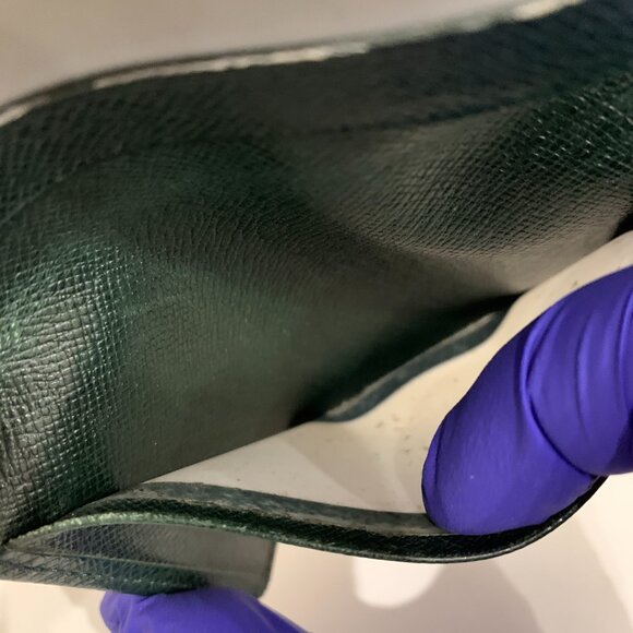 Louis Vuitton Dark Green Key & Card Holder - Picture 9 of 9